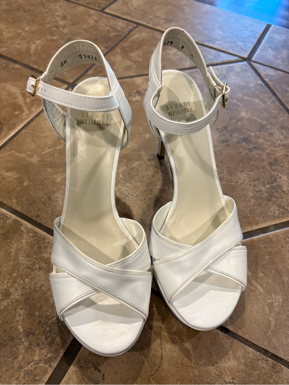 Stuart Weitzman white leather platform heeled sandals Size 8M wedding events